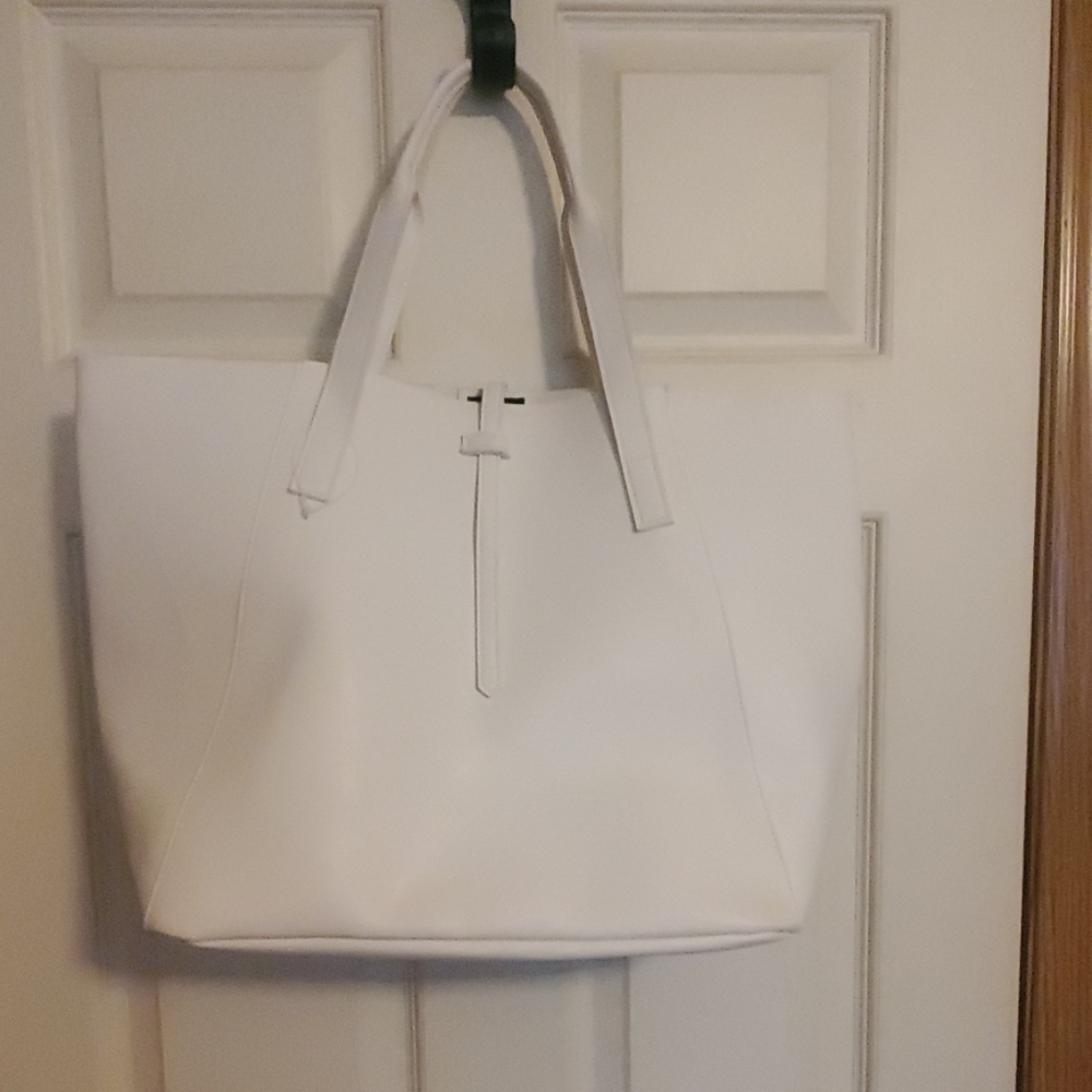 Saks  Fifth Avenue Handbag/Tote